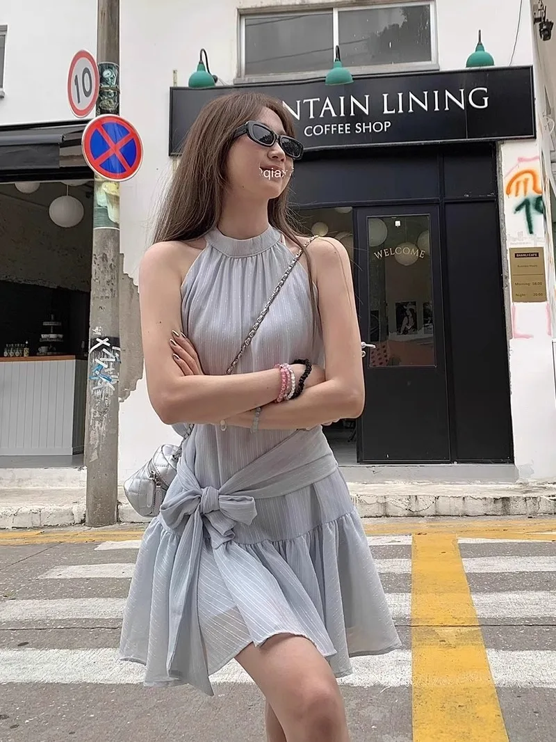 Summer Design Sense Knot Tie A-Line Short Dress Women's Sleeveless Hanging Neck Blue Slimming Dress High Waist
Summer Design Sense Knot Tie A-Line Short Dress Women's Sleeveless Hanging Neck Blue Slimming Dress High Waist