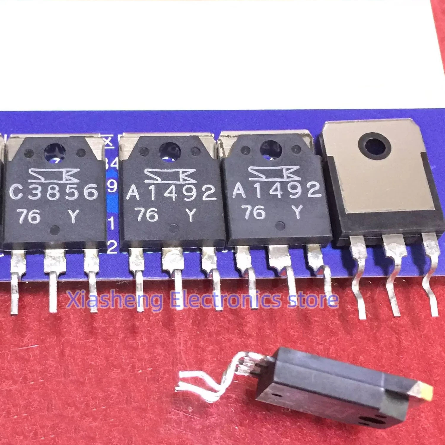 New Original 2Pairs 2SA1492 A1492 + 2SC3856 C3856 TO-3P Transistor In Stock Good Quality
New Original 2Pairs 2SA1492 A1492 + 2SC3856 C3856 TO-3P Transistor In Stock Good Quality