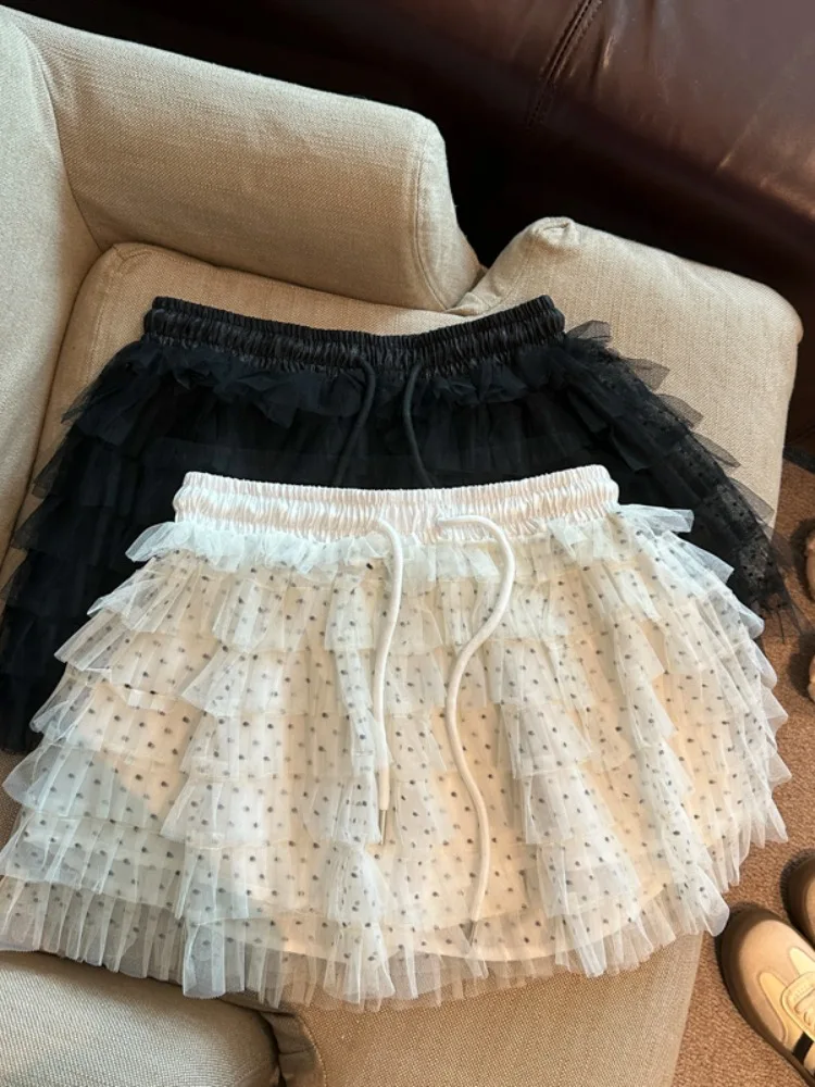 Sweet Polka Dot Mesh Splice A-Line Skirt Women's High Waist Hip Concealing Small Size Super Beautiful Cake Short Skirt
Sweet Polka Dot Mesh Splice A-Line Skirt Women's High Waist Hip Concealing Small Size Super Beautiful Cake Short Skirt