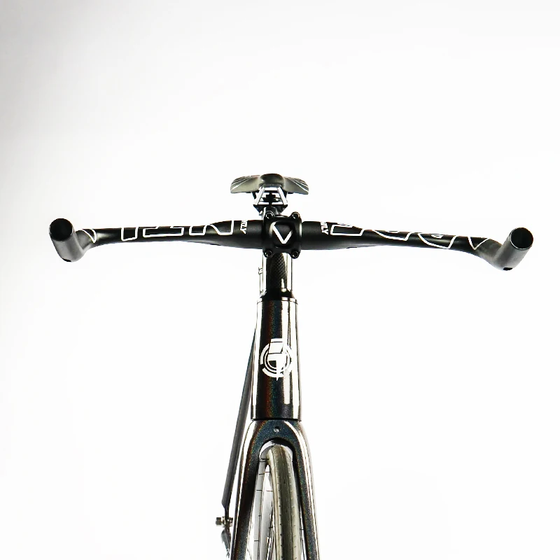 Руль Ardently с фиксированной передачей для гоночного шоссейного велосипеда TT, 31,8 мм, черный алюминиевый сплав, велосипедный руль с бычьим рогом, изогнутый стержень, велосипедные детали
Руль Ardently с фиксированной передачей для гоночного шоссейного велосипеда TT, 31,8 мм, черный алюминиевый сплав, велосипедный руль с бычьим рогом, изогнутый стержень, велосипедные детали