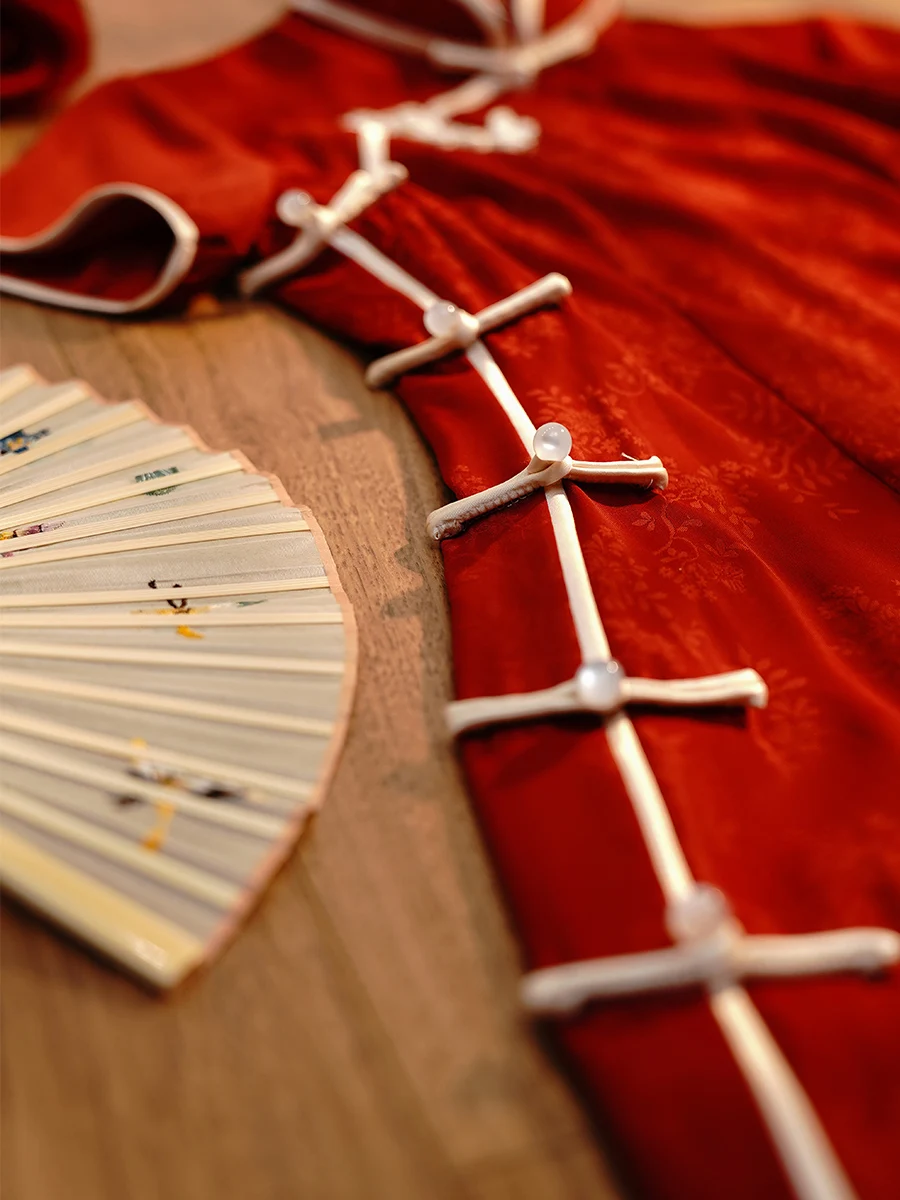 Красный наряд для молодежи: свадебный, помолвочный, в новом китайском стиле, для торжественных мероприятий и повседневной носки
Красный наряд для молодежи: свадебный, помолвочный, в новом китайском стиле, для торжественных мероприятий и повседневной носки