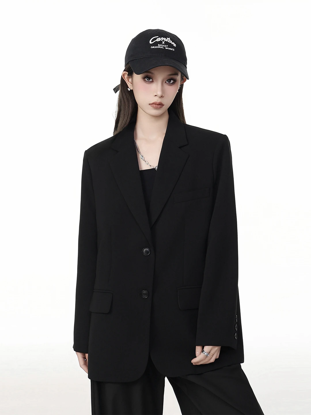 Новое женское повседневное пальто-жакет Bla свободного кроя для весны и осени, маленький размер, элегантное, стройнящее, повседневное.
Новое женское повседневное пальто-жакет Bla свободного кроя для весны и осени, маленький размер, элегантное, стройнящее, повседневное.