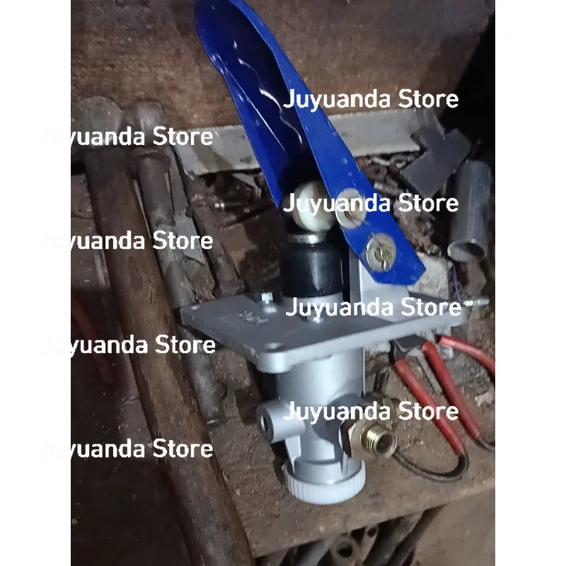 Air Brake, Master Cylinder, Air Brake Valve, Brake Master Cylinder 926/928/930/936 Small Forklift, Small Loader Parts
Air Brake, Master Cylinder, Air Brake Valve, Brake Master Cylinder 926/928/930/936 Small Forklift, Small Loader Parts