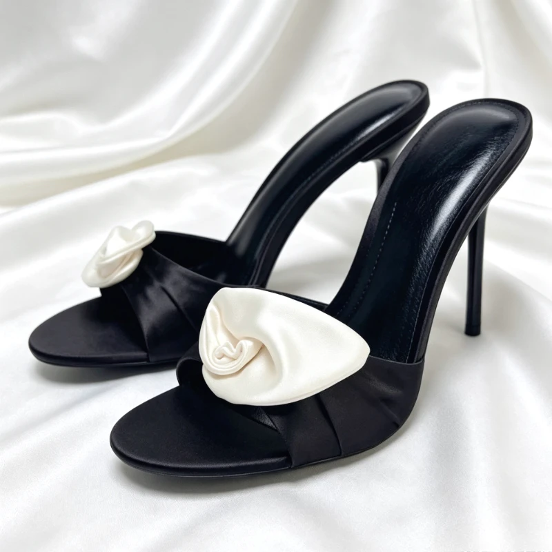 White Flower Embellished Satin Thin High Heeled Slippers Women Summer Sexy Open Toe Slide Sandals Luxury Party Designer Sandals
White Flower Embellished Satin Thin High Heeled Slippers Women Summer Sexy Open Toe Slide Sandals Luxury Party Designer Sandals