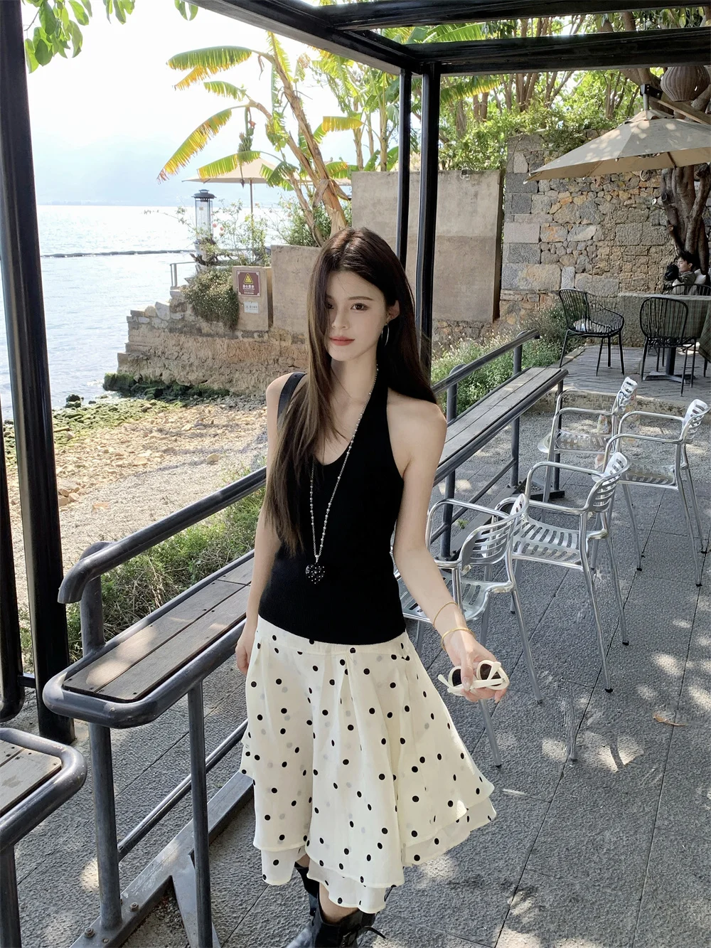 Chic Polka Dot Backless Sleeveless Neck Hanging Design Top Half Skirt Two-Piece Set for Young Women Summer Commute Style
Chic Polka Dot Backless Sleeveless Neck Hanging Design Top Half Skirt Two-Piece Set for Young Women Summer Commute Style
