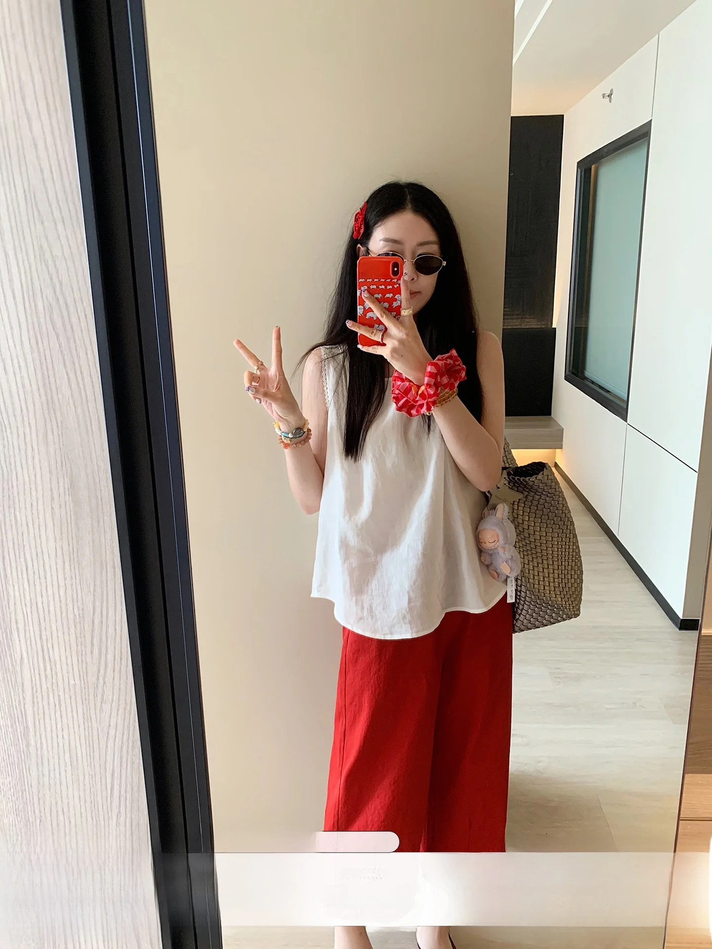 Летние широкие брюки свободного кроя с высокой талией для женщин, повседневные брюки в корейском стиле из полиэфирного волокна
Летние широкие брюки свободного кроя с высокой талией для женщин, повседневные брюки в корейском стиле из полиэфирного волокна