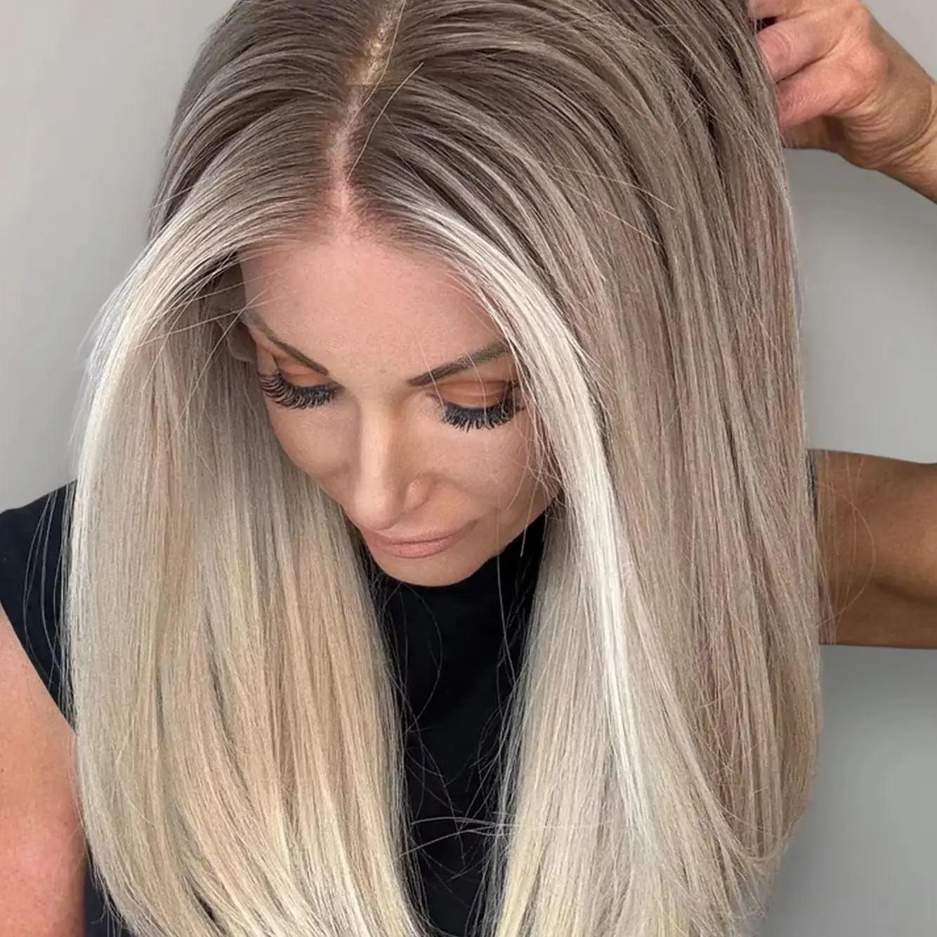 Sexy Synthetic Wigs Ombre Ash Blonde HD Lace Glueless Wig for Women Long Straight Wig Daily Party Use Heat Resistant Fiber Hair
Sexy Synthetic Wigs Ombre Ash Blonde HD Lace Glueless Wig for Women Long Straight Wig Daily Party Use Heat Resistant Fiber Hair