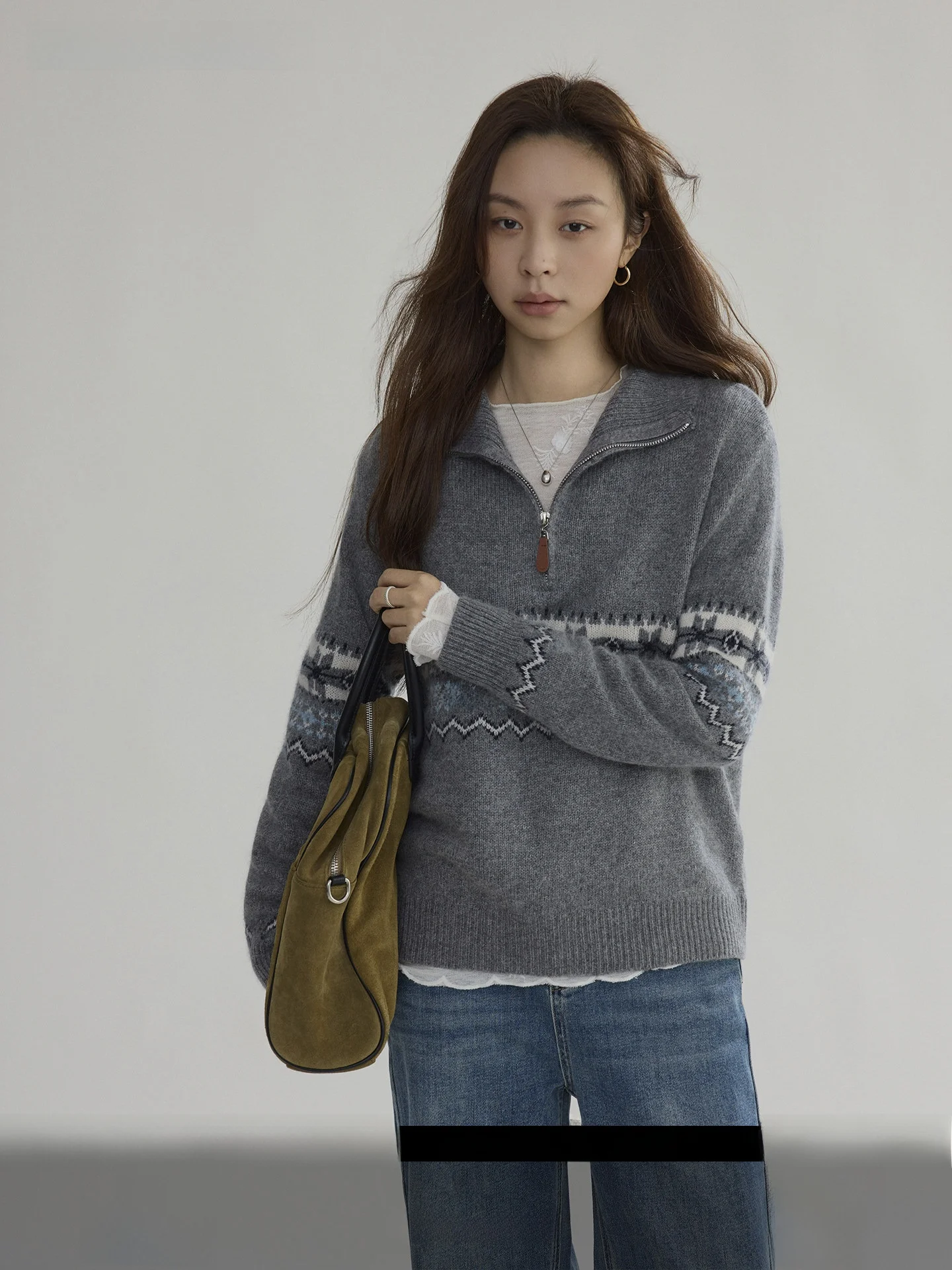 Женский вязаный свитер Joli Choose с молнией, цветными блоками и цветочным узором, повседневный, модный, с длинными рукавами, из смесовой шерсти
Женский вязаный свитер Joli Choose с молнией, цветными блоками и цветочным узором, повседневный, модный, с длинными рукавами, из смесовой шерсти