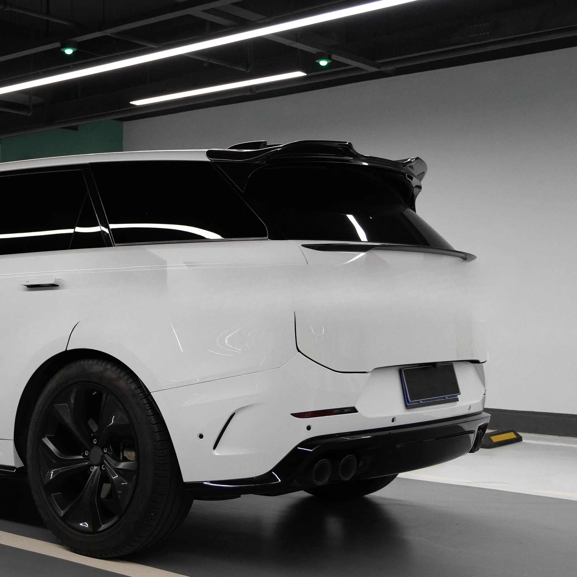 FOR L461 Land Rover Range Rover Sv Sports 2025 Design Off Road Abs Sv Bull Bar Rear Bumper 
FOR L461 Land Rover Range Rover Sv Sports 2025 Design Off Road Abs Sv Bull Bar Rear Bumper