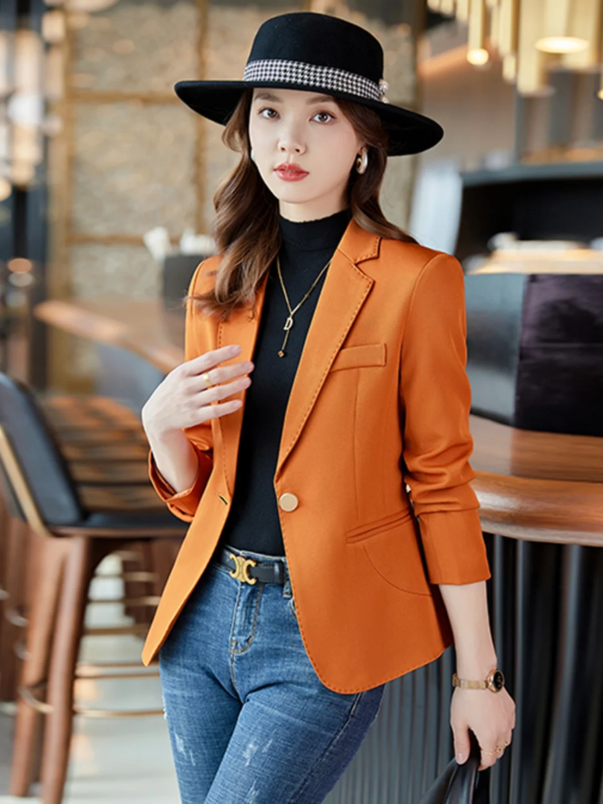 Orange Short Tailored Women's Suit Jacket 2023 Autumn Winter Commute Style Casual Professional Matching Slim Fit Coat
Orange Short Tailored Women's Suit Jacket 2023 Autumn Winter Commute Style Casual Professional Matching Slim Fit Coat