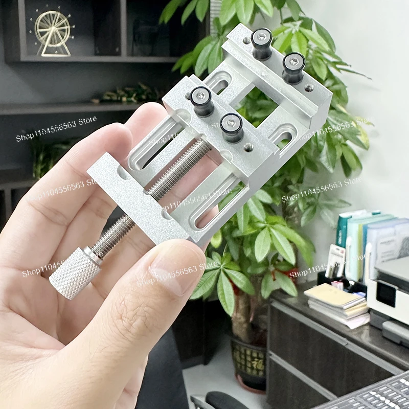 Мини-прецизионные тиски — алюминиевый зажим для верстака для электроники и поделок
Мини-прецизионные тиски — алюминиевый зажим для верстака для электроники и поделок