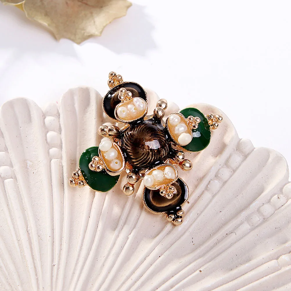 1PC Cross Brooch Baroque Decorative Pin Clothing Lapel Women Green Alloy Gift Vintage Style Lightweight Comfortable
1PC Cross Brooch Baroque Decorative Pin Clothing Lapel Women Green Alloy Gift Vintage Style Lightweight Comfortable