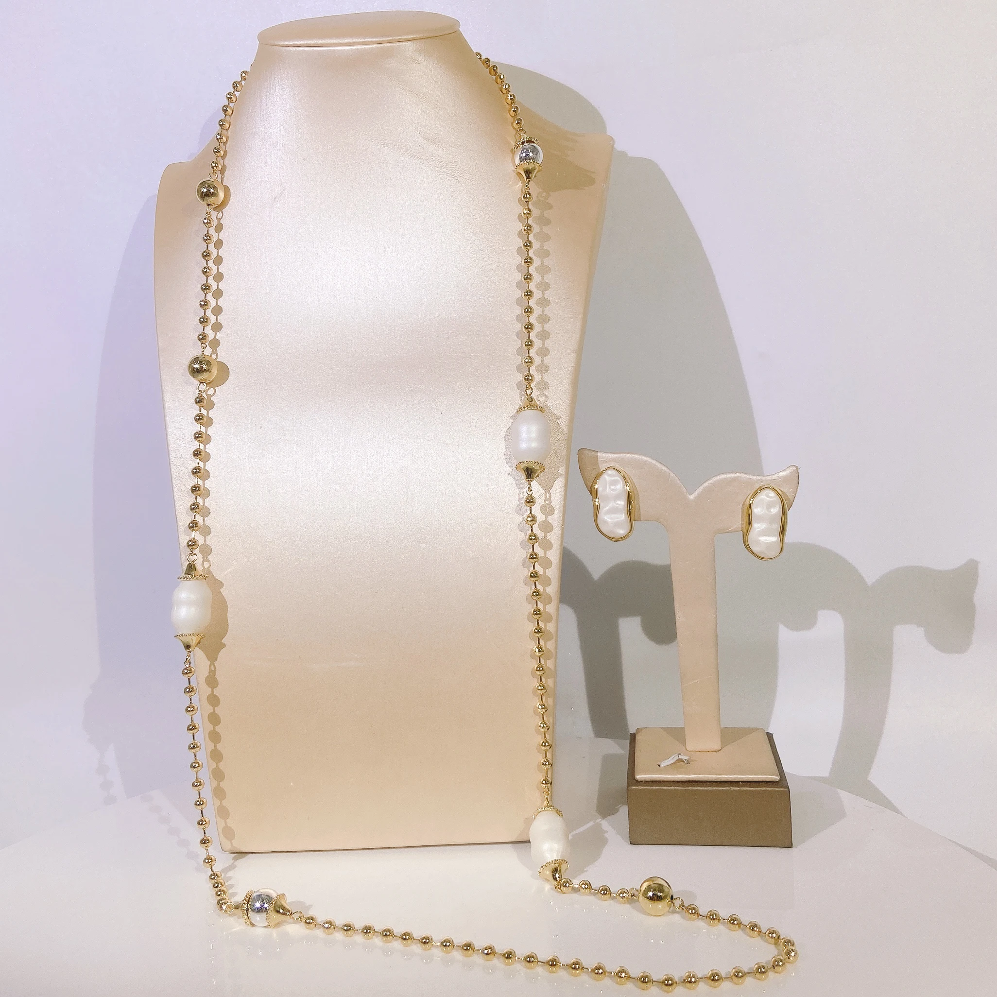 Stock clearance fashionable long chain pedant Jewelry set statement Collar Brazalete Aretes Anillo 2pc jewels for party gift
Stock clearance fashionable long chain pedant Jewelry set statement Collar Brazalete Aretes Anillo 2pc jewels for party gift