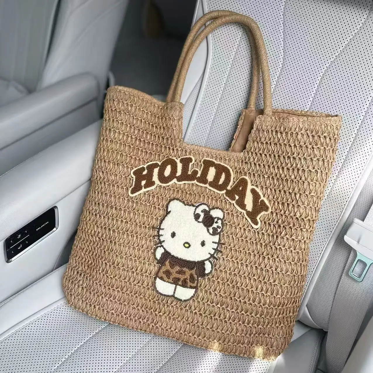 Новая соломенная сумка Sanrio Hello Kitty ручной работы для отпуска, большая вместительная сумка на одно плечо, подарок для Bestie
Новая соломенная сумка Sanrio Hello Kitty ручной работы для отпуска, большая вместительная сумка на одно плечо, подарок для Bestie