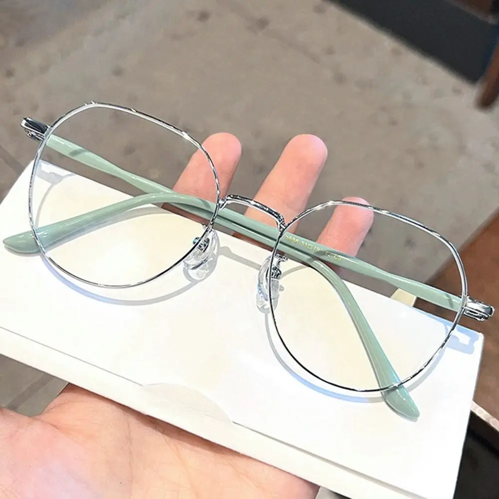 Fashion Eyewear Metal Anti Blue-ray Glasses Eyeglasses Eyewear Optical Glasses Frame
Fashion Eyewear Metal Anti Blue-ray Glasses Eyeglasses Eyewear Optical Glasses Frame