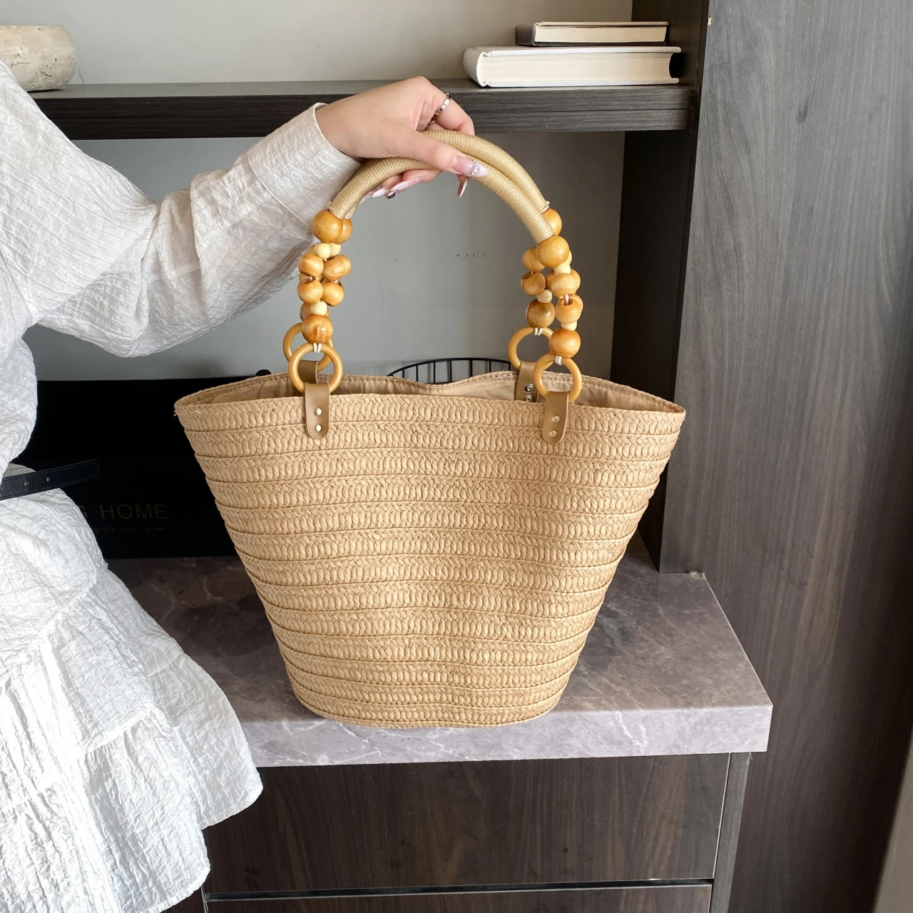 2025 Luxury Designer Straw Beach Bag Large Capacity Shoulder Bag For Women Summer Handbag Shopper Basket Totes
2025 Luxury Designer Straw Beach Bag Large Capacity Shoulder Bag For Women Summer Handbag Shopper Basket Totes