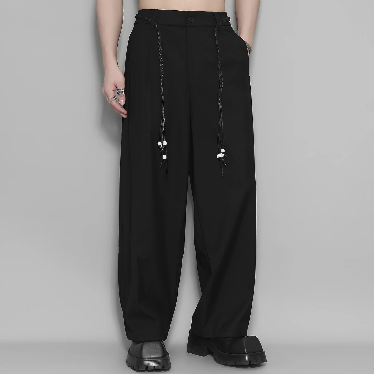 Men's Trendy Casual Pants Original Design Black Wide Leg Drape Trousers With Braided Tassel Decor Personality Streetwear
Men's Trendy Casual Pants Original Design Black Wide Leg Drape Trousers With Braided Tassel Decor Personality Streetwear