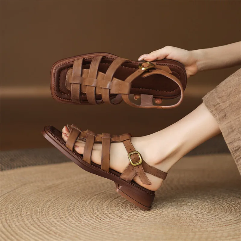 Новые летние сандалии из овечьей кожи, женская обувь, сандалии на массивном каблуке с квадратным носком для женщин, модные римские сандалии ручной работы, обувь
Новые летние сандалии из овечьей кожи, женская обувь, сандалии на массивном каблуке с квадратным носком для женщин, модные римские сандалии ручной работы, обувь