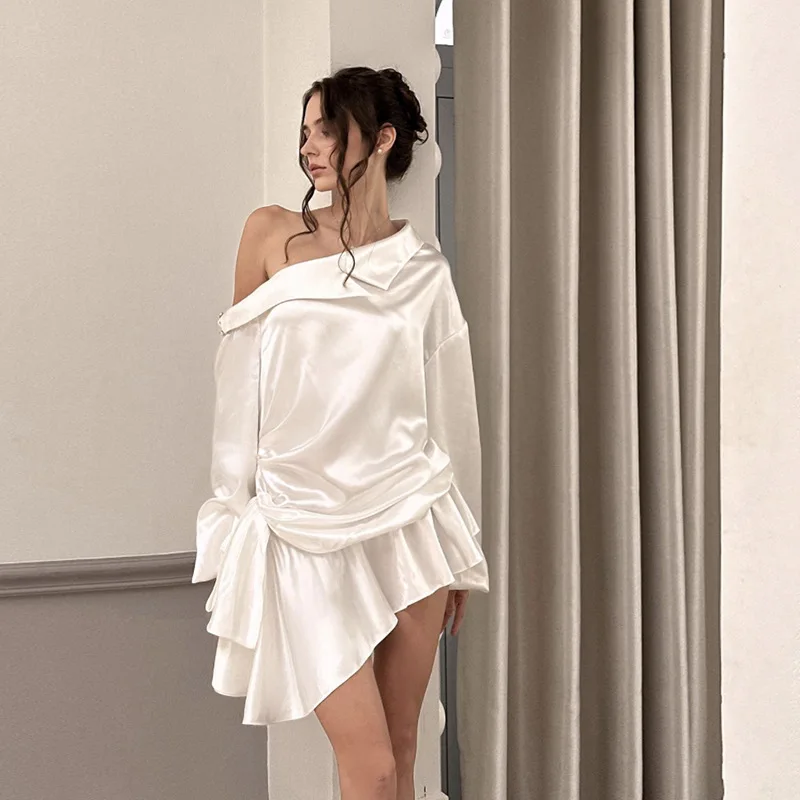 Autumn And Winter New High-End Pure Desire Sexy Backless Sloping Collar Solid Color Long Sleeved Dress
Autumn And Winter New High-End Pure Desire Sexy Backless Sloping Collar Solid Color Long Sleeved Dress