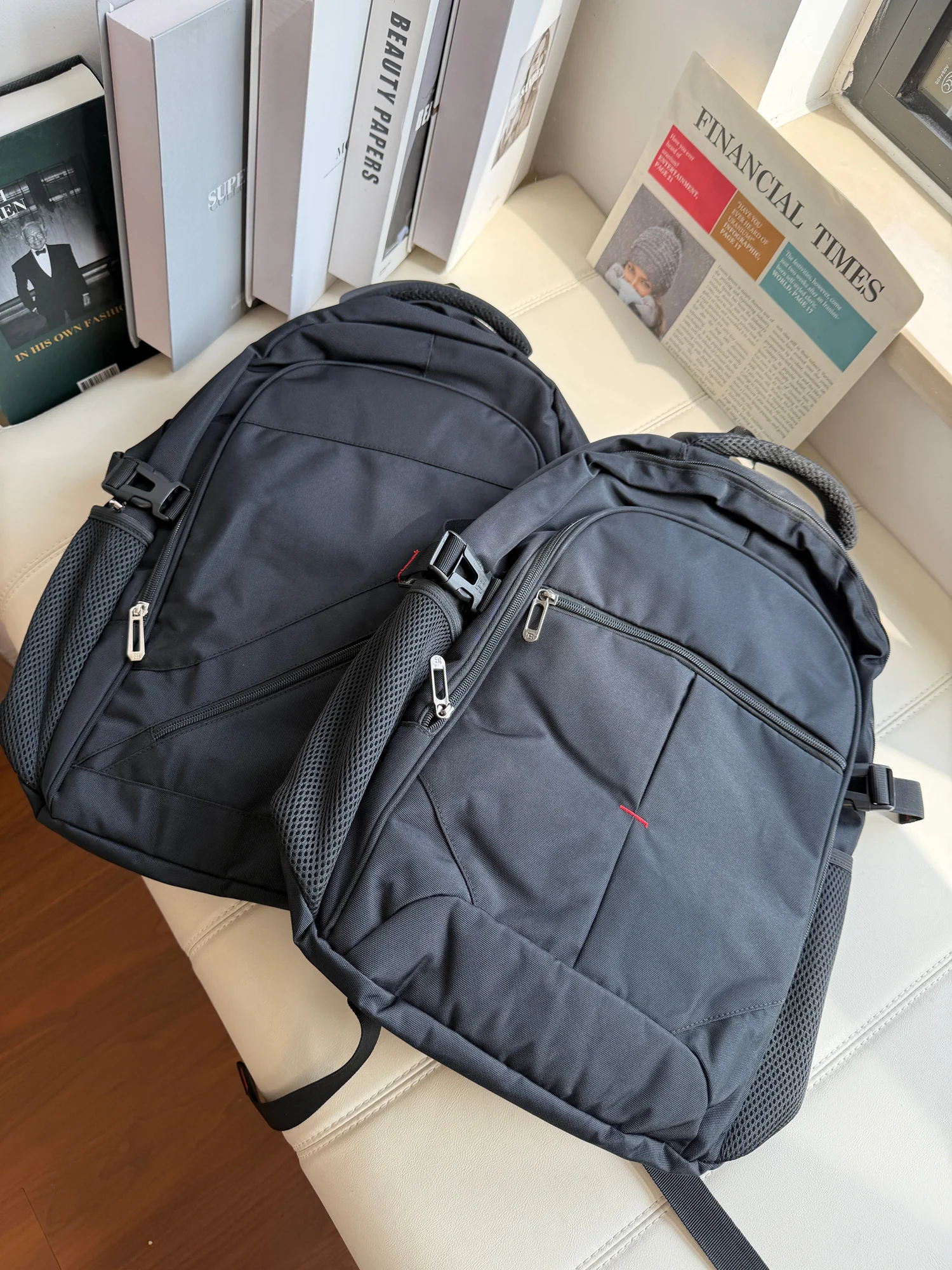 Large Capacity Outdoor Travel Backpack Casual Computer Bag Student Bookbag Trendy Shoulder Bag for Children with Zipper Closure
Large Capacity Outdoor Travel Backpack Casual Computer Bag Student Bookbag Trendy Shoulder Bag for Children with Zipper Closure
