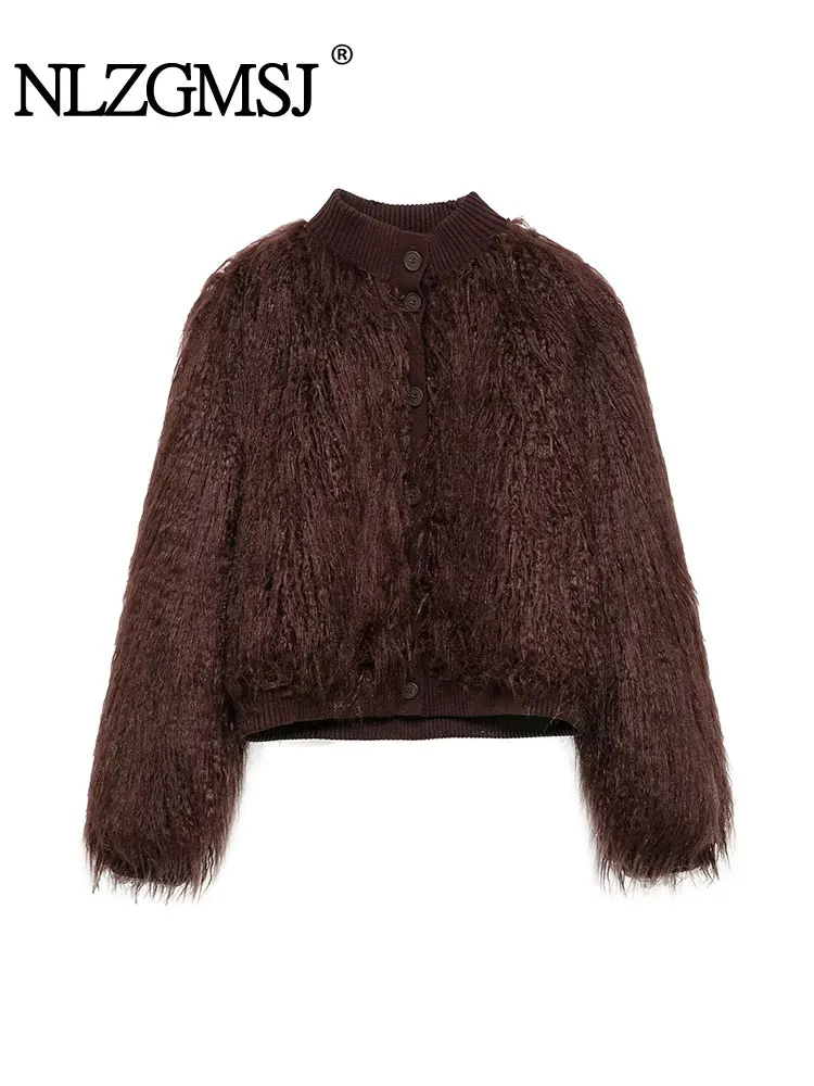 Зимняя женская вязаная куртка 2025 года, теплая куртка из искусственного меха, женские укороченные пальто с длинными рукавами, повседневная верхняя одежда
Зимняя женская вязаная куртка 2025 года, теплая куртка из искусственного меха, женские укороченные пальто с длинными рукавами, повседневная верхняя одежда