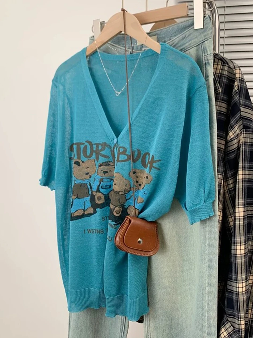 Korean Style Bear Print Thin Knitted Open Cardigan Women's Summer New Loose Short Sleeve Top Large Size Fashionable plus Size
Korean Style Bear Print Thin Knitted Open Cardigan Women's Summer New Loose Short Sleeve Top Large Size Fashionable plus Size