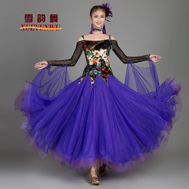 Новое танцевальное платье для современного танца, бальные танцы, вальс, конкурс, большие качели, одежда для выступлений 071
Новое танцевальное платье для современного танца, бальные танцы, вальс, конкурс, большие качели, одежда для выступлений 071