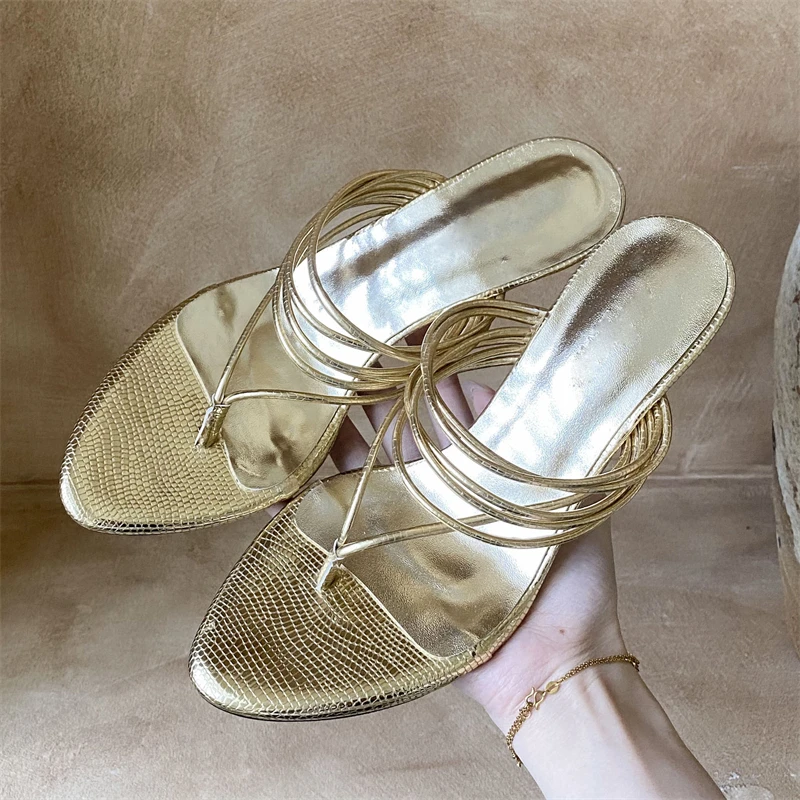 Eilyken 2026 New Summer Wedges High Heels Women Slippers Designer Narrow Band Clip Toe Sandals Flip Flops Shoes
Eilyken 2026 New Summer Wedges High Heels Women Slippers Designer Narrow Band Clip Toe Sandals Flip Flops Shoes
