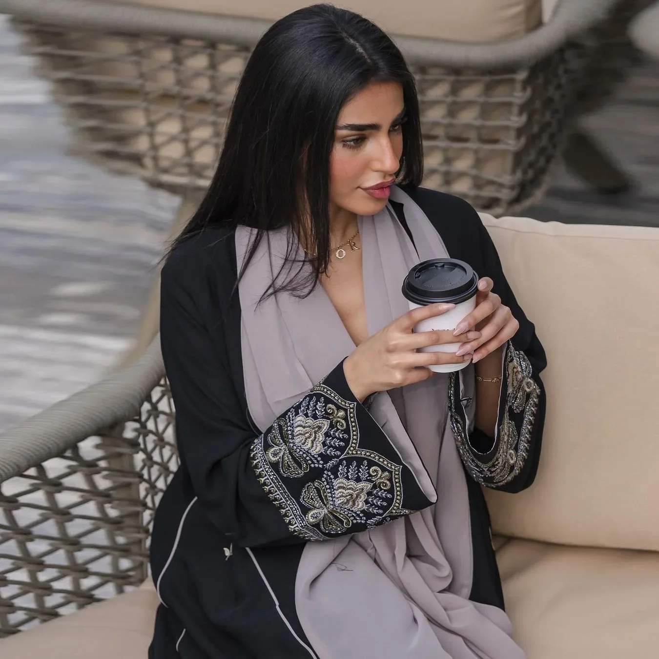 Embroidery Abayas for Women Black Long Dress Muslim Dubai Kaftan Islamic Jalabiya Arabic Kimono Cardigan Saudi Kimono Cardigan
Embroidery Abayas for Women Black Long Dress Muslim Dubai Kaftan Islamic Jalabiya Arabic Kimono Cardigan Saudi Kimono Cardigan