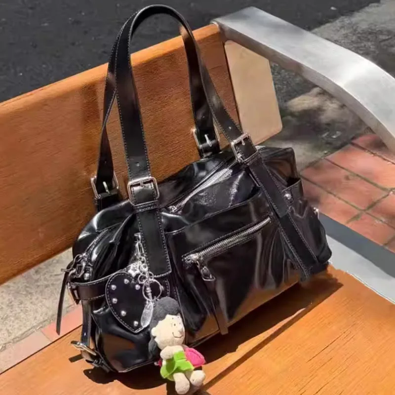 Новая ретро большая вместительная универсальная сумка через плечо, женская сумка для девочек, мотоциклетная сумка-тоут с заклепками
Новая ретро большая вместительная универсальная сумка через плечо, женская сумка для девочек, мотоциклетная сумка-тоут с заклепками