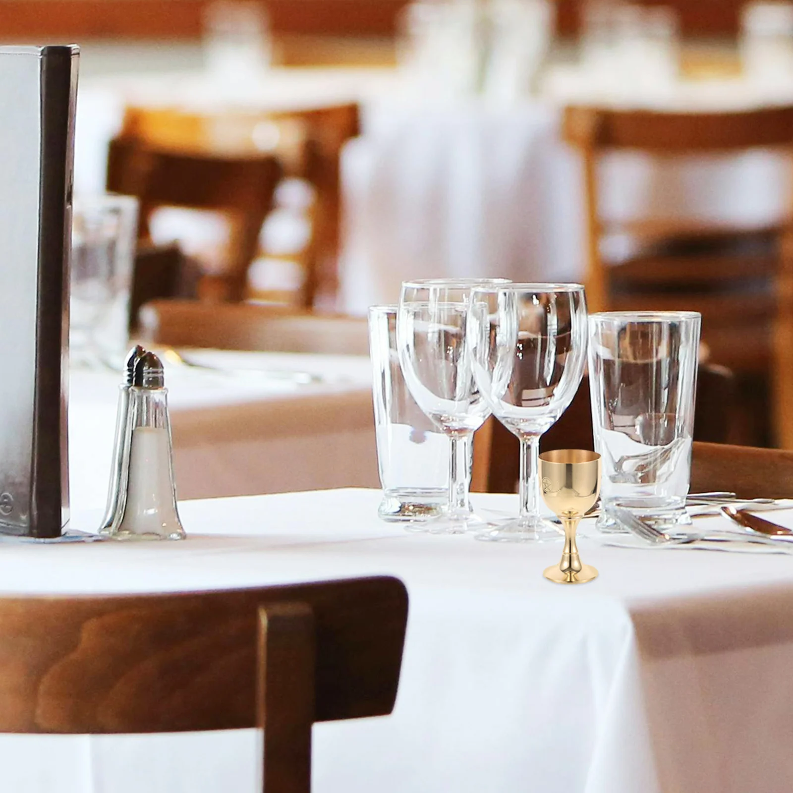 Brass Altar Cup Delicate Vintage Pentagram Design Multi-Use Church Baptism Holy Water Cup Offering Metal Goblet Brass Craft
Brass Altar Cup Delicate Vintage Pentagram Design Multi-Use Church Baptism Holy Water Cup Offering Metal Goblet Brass Craft