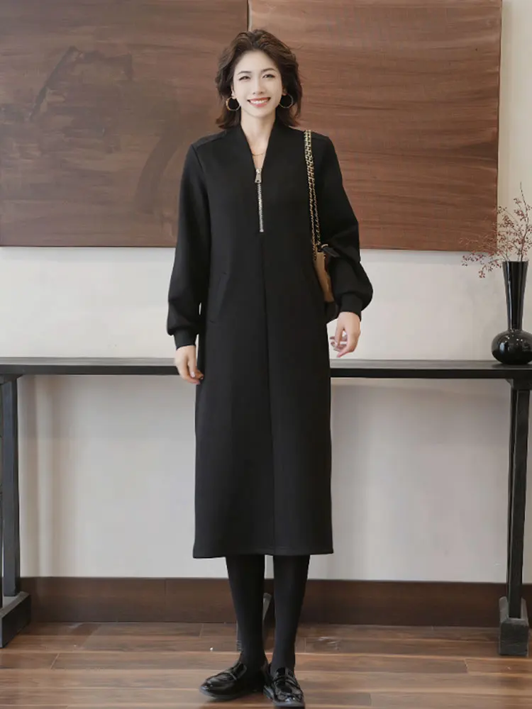 Женское платье больших размеров с длинным рукавом, V-образным вырезом, на молнии, свободного кроя, стройнящее, миди, осенне-зимнее, модное, для повседневной носки
Женское платье больших размеров с длинным рукавом, V-образным вырезом, на молнии, свободного кроя, стройнящее, миди, осенне-зимнее, модное, для повседневной носки