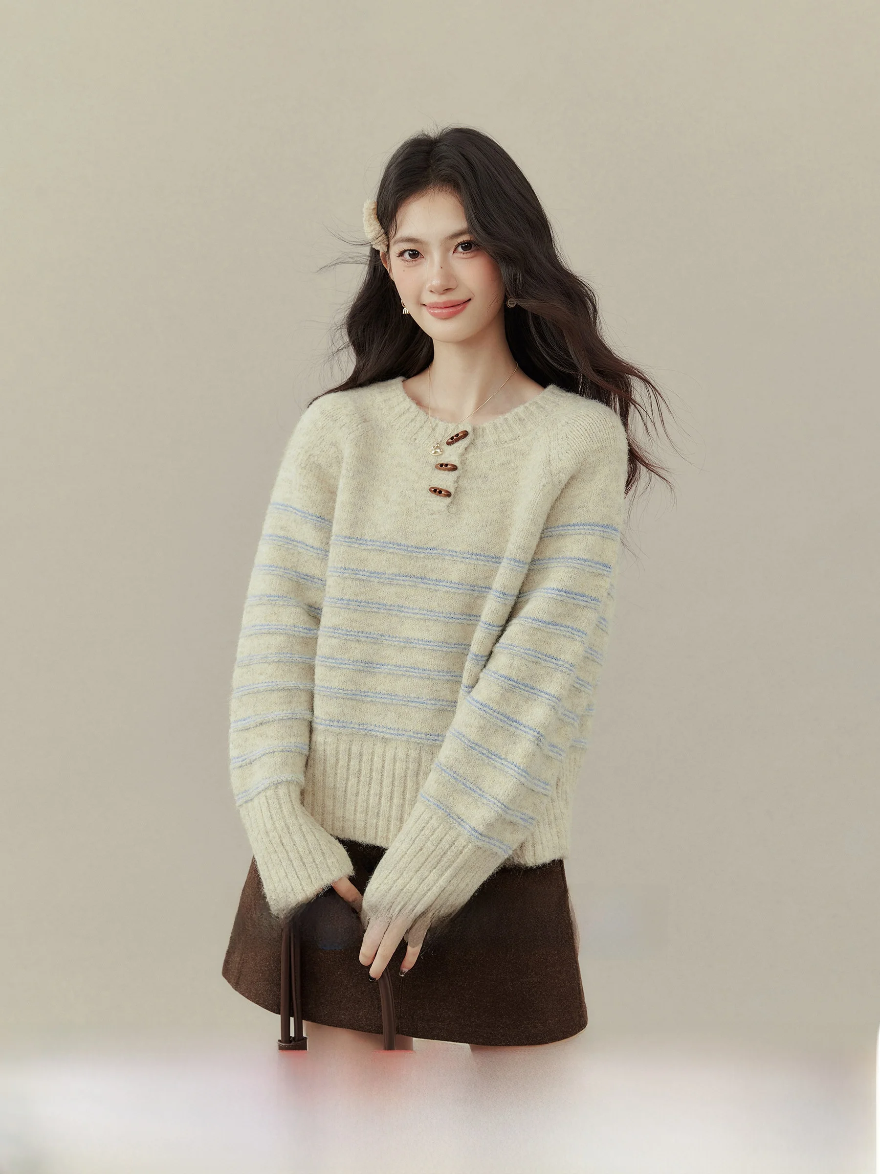 Slim Fit Striped round Neck Knitwear for plus Size Women Color Block Casual Style Long Sleeve Inner Wear by Wang Wei
Slim Fit Striped round Neck Knitwear for plus Size Women Color Block Casual Style Long Sleeve Inner Wear by Wang Wei
