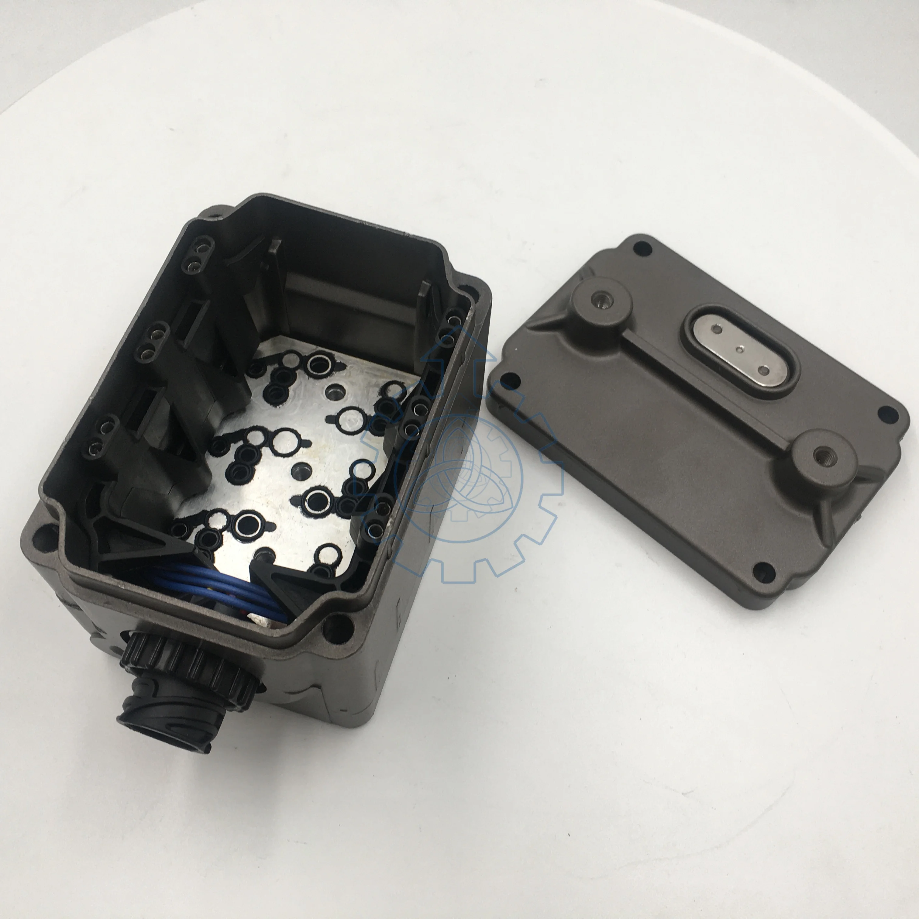 2760914 2447370 1493770 2447370 1493769 2082090 2447369Air Brake Gearbox Valve Housing FOR Scani Trucks
2760914 2447370 1493770 2447370 1493769 2082090 2447369Air Brake Gearbox Valve Housing FOR Scani Trucks