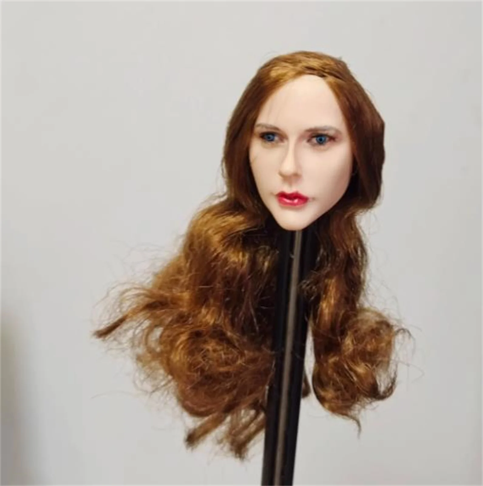 Beauty Curls Brown hair Expression Female Head Carving Model 1/6 Scale For 12inch PH TBL Action Figure Soldier Body
Beauty Curls Brown hair Expression Female Head Carving Model 1/6 Scale For 12inch PH TBL Action Figure Soldier Body