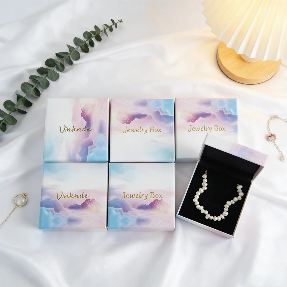 50Pcs/Lot Custom Logo Jewelry Packaging Boxes Ring Bracelet Necklace Earring Brooch Holder Display Gift Cardboard Storage Case
50Pcs/Lot Custom Logo Jewelry Packaging Boxes Ring Bracelet Necklace Earring Brooch Holder Display Gift Cardboard Storage Case