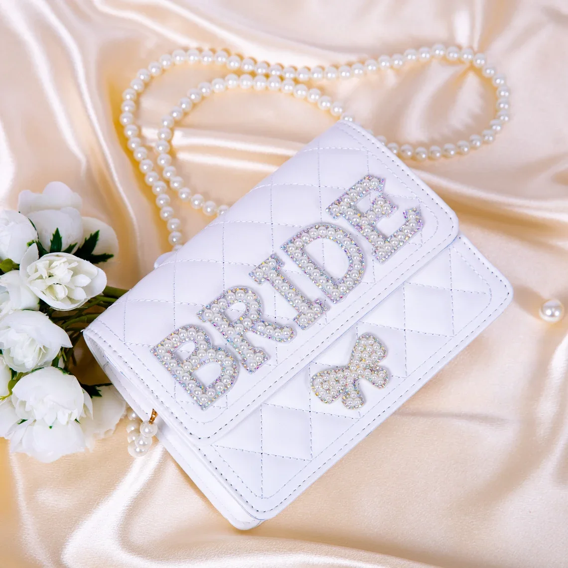 Bride Pearl bag Bridal clutch Bride Wedding purse Bride to be gift Wedding Photo props Bachelorette favors Bridal shower gift
Bride Pearl bag Bridal clutch Bride Wedding purse Bride to be gift Wedding Photo props Bachelorette favors Bridal shower gift