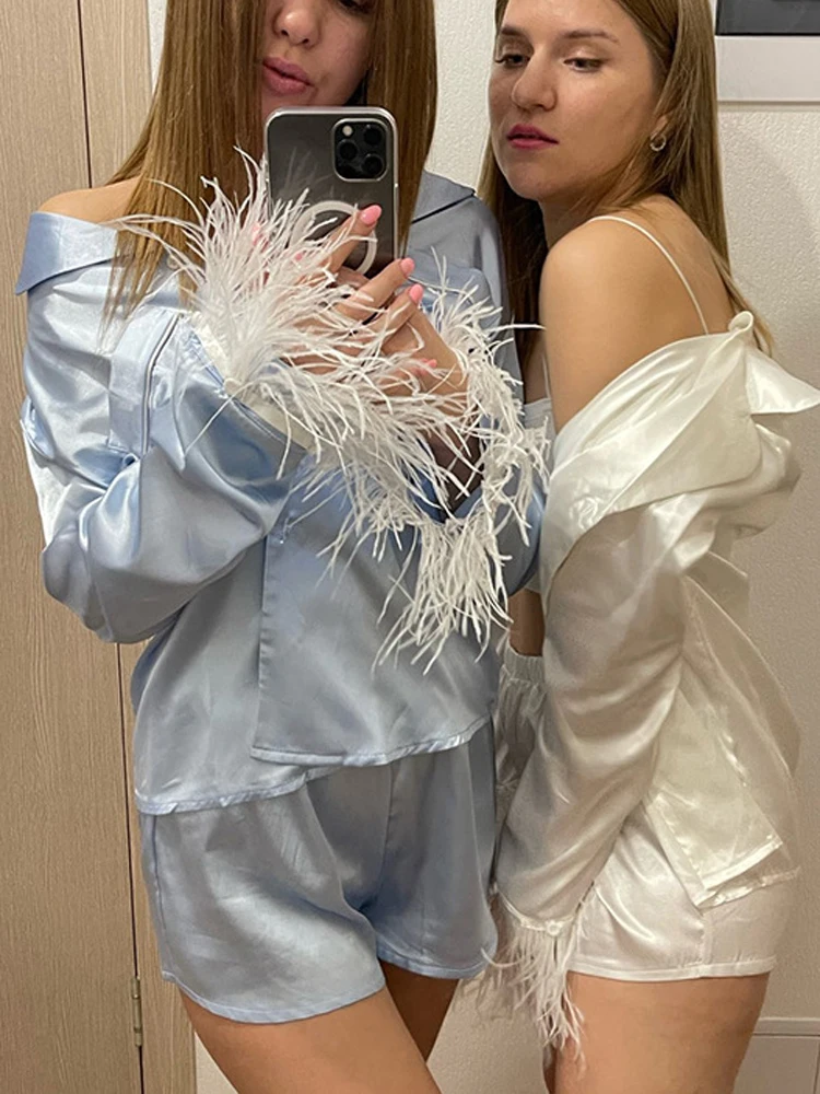 Tossy Women Feather Full Sleeve Pajama Sets Suits With Shorts Pocket Turn Down Collar Nightwear Fashion Single Breasted Outwears
Tossy Women Feather Full Sleeve Pajama Sets Suits With Shorts Pocket Turn Down Collar Nightwear Fashion Single Breasted Outwears