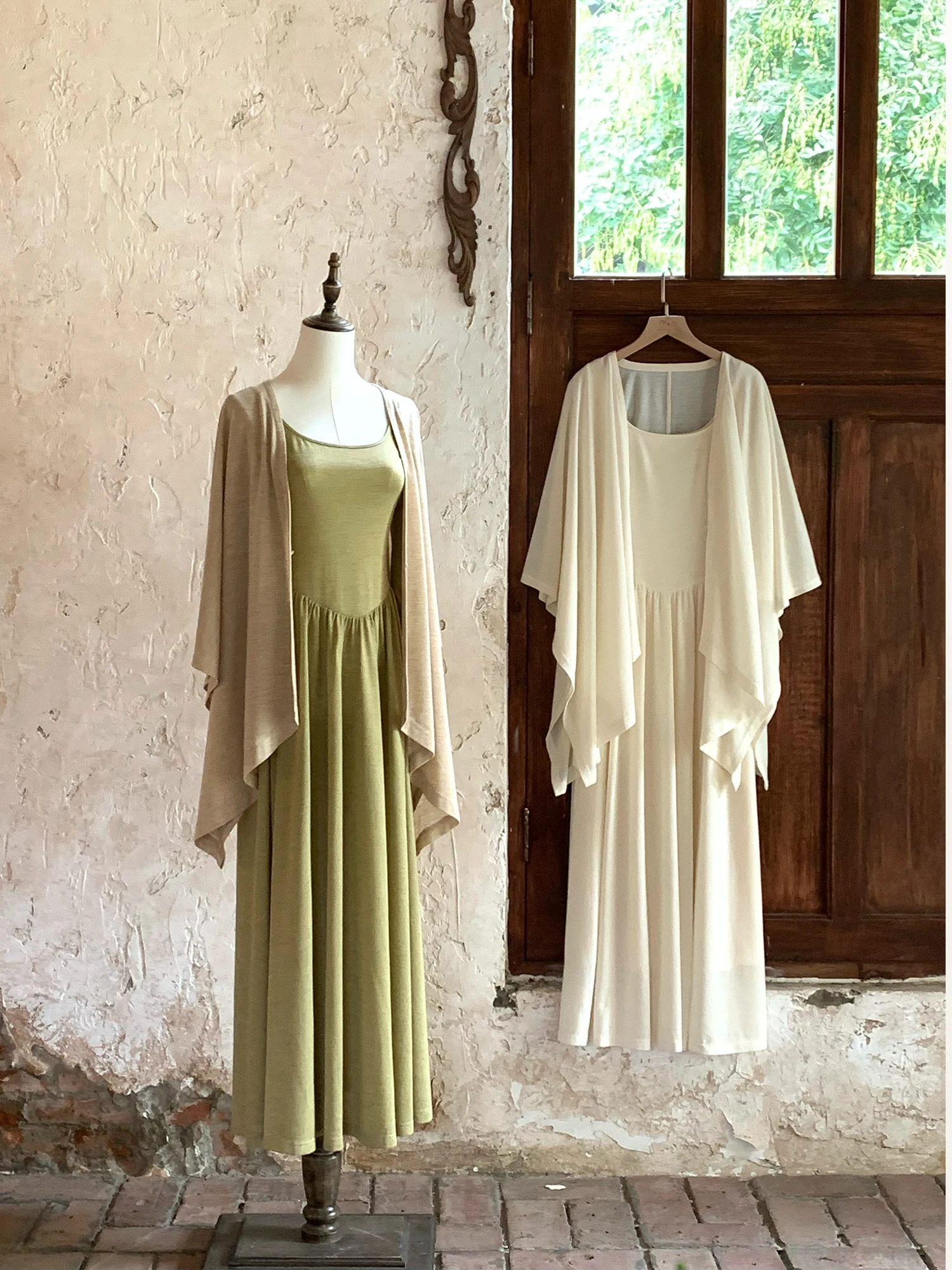 Осенний двухцветный балетный костюм для маленьких танцовщиц: шелковый вязаный комплект в стиле ретро, модный женский комплект из двух предметов
Осенний двухцветный балетный костюм для маленьких танцовщиц: шелковый вязаный комплект в стиле ретро, модный женский комплект из двух предметов