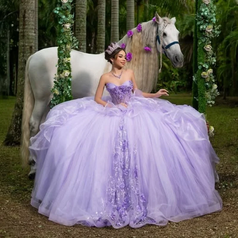 Customized Lavender Purple Off Shoulder Quinceanera Dress Tull crystal layering 3D flower applique vestidos de 15 Quinceanera
Customized Lavender Purple Off Shoulder Quinceanera Dress Tull crystal layering 3D flower applique vestidos de 15 Quinceanera