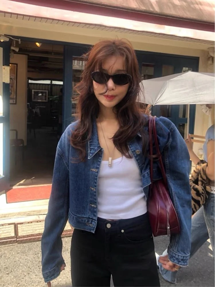 Candy Miss Retro Style Short Denim Jacket Casual Top Women's Fashion Commute Wind Loose Fit Regular Thickness Autumn Season
Candy Miss Retro Style Short Denim Jacket Casual Top Women's Fashion Commute Wind Loose Fit Regular Thickness Autumn Season