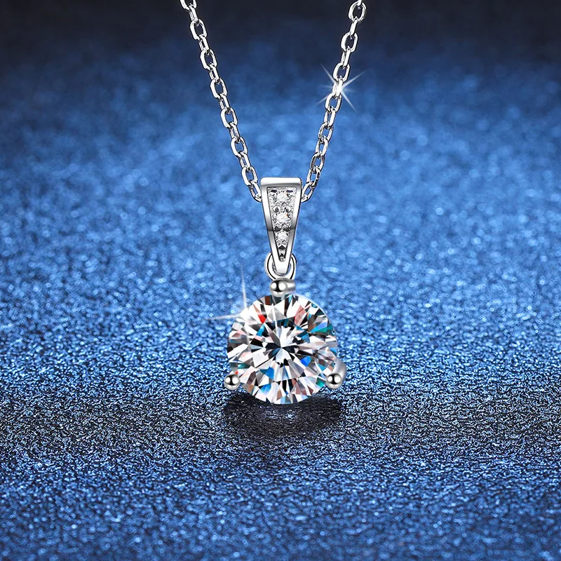 S925 Sterling Silver Necklace Female Moissan Diamond Temperament Simple Classic Three Claw Shape
S925 Sterling Silver Necklace Female Moissan Diamond Temperament Simple Classic Three Claw Shape
