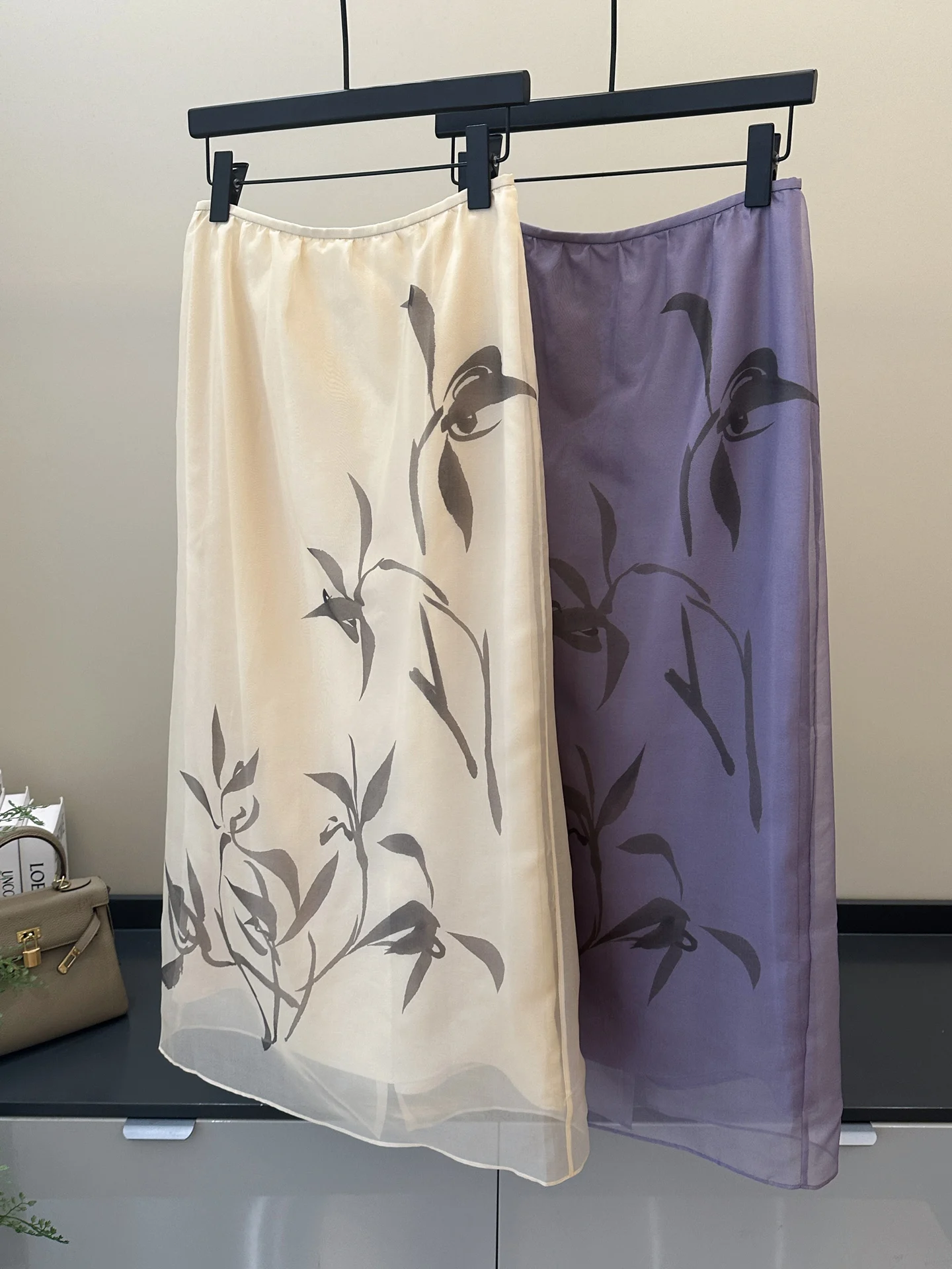 New Chinese Style Silk Chiffon Printed Skirt Women's Summer Lightweight High Waist Slim A-Line Draped Long Skirt
New Chinese Style Silk Chiffon Printed Skirt Women's Summer Lightweight High Waist Slim A-Line Draped Long Skirt