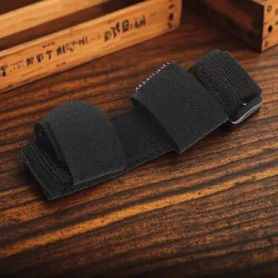 1Pcs Food Aid Glove Adjustable Strap for Elderly Disabled People Spoon Fixing Tool Oxford Fabric Utensil Holder
1Pcs Food Aid Glove Adjustable Strap for Elderly Disabled People Spoon Fixing Tool Oxford Fabric Utensil Holder