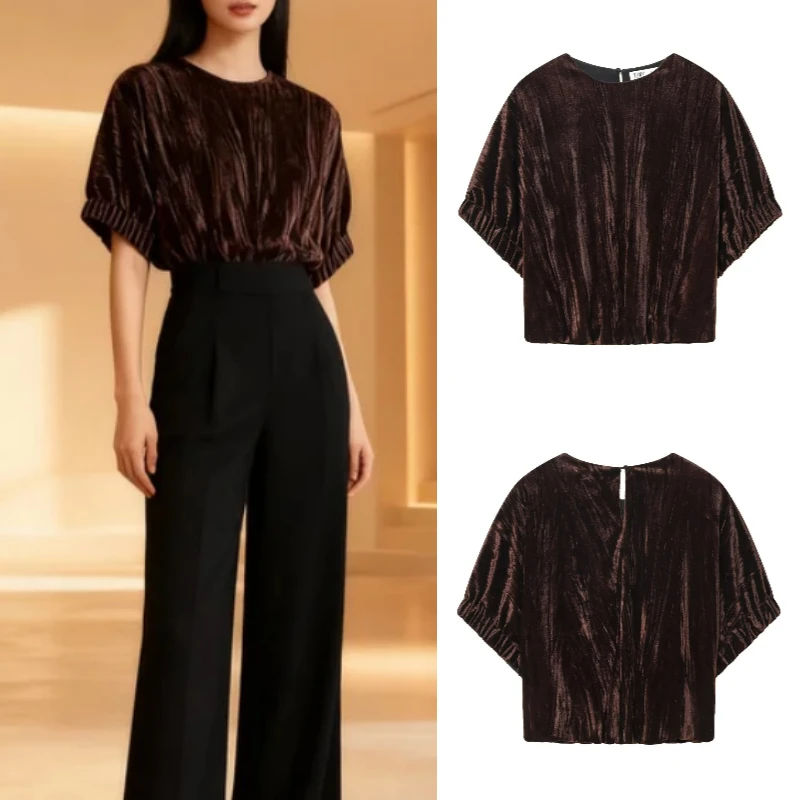 Women's Sexy Balloon Silhouette Velvet Top Trendy Fashion 2025 Fall Collection
Women's Sexy Balloon Silhouette Velvet Top Trendy Fashion 2025 Fall Collection