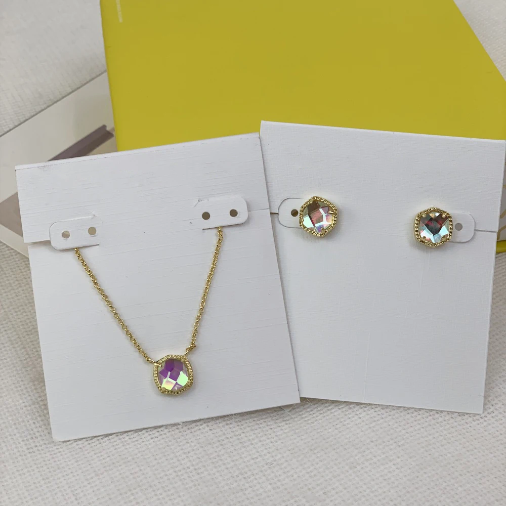 VKVVA Fashion Jewerly Gold-plate Hexagonal Dichroic Glass Pendant Necklace Stud Earring Set for Women Girls Birthday Gifts
VKVVA Fashion Jewerly Gold-plate Hexagonal Dichroic Glass Pendant Necklace Stud Earring Set for Women Girls Birthday Gifts