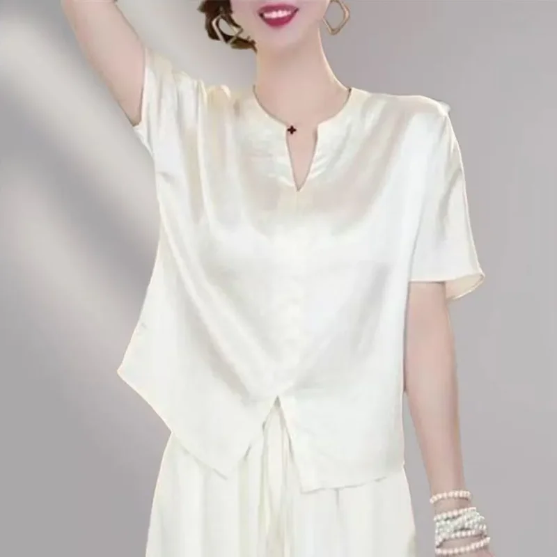 Women's 100% Mulberry Silk Satin Blouse Solid Color Wrinkle Resistant V Neck Short Sleeve Summer Top
Women's 100% Mulberry Silk Satin Blouse Solid Color Wrinkle Resistant V Neck Short Sleeve Summer Top