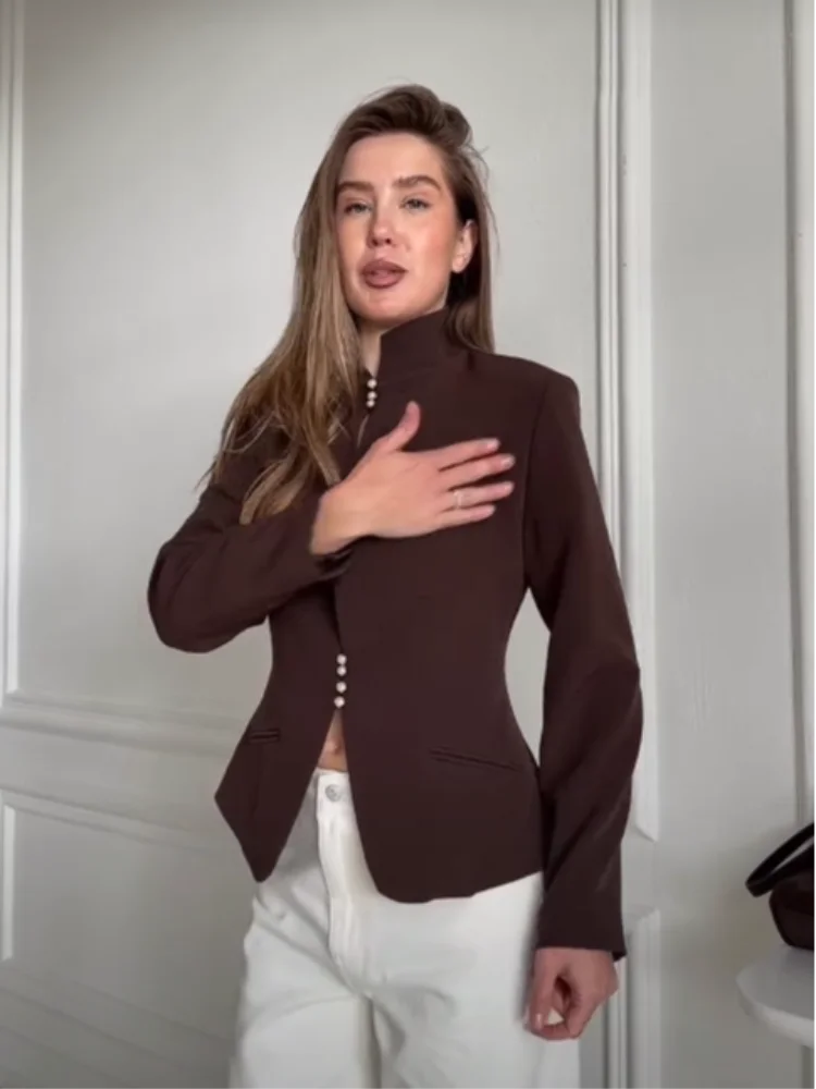 Dark Brown Stand Collar Pearl Button Cropped Women Blazer Slim Open Front Waist Fitted Long Sleeve Daily Jacket 2026 Office Coat
Dark Brown Stand Collar Pearl Button Cropped Women Blazer Slim Open Front Waist Fitted Long Sleeve Daily Jacket 2026 Office Coat