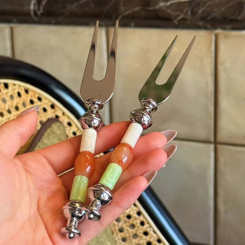 Stainless steel fork Original beaded tableware Household high-end exquisite fruit fork
Stainless steel fork Original beaded tableware Household high-end exquisite fruit fork