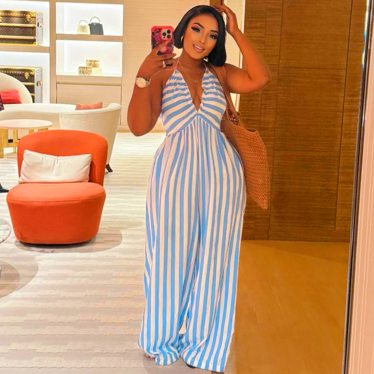 2026 Summer New Arrival Women's Halter V Neck Striped Sleeveless Loose Wide Leg Comfortable Casual Commuter Versatile Jumpsuit
2026 Summer New Arrival Women's Halter V Neck Striped Sleeveless Loose Wide Leg Comfortable Casual Commuter Versatile Jumpsuit